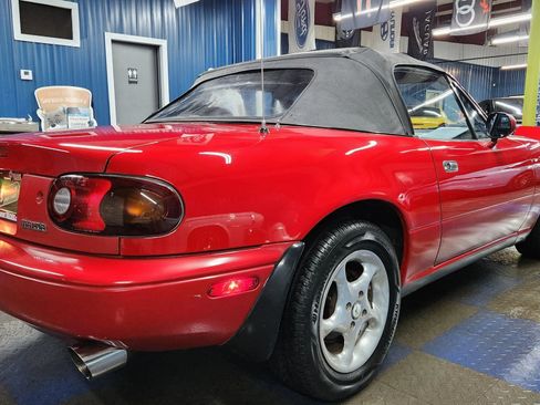Used 1990 MAZDA MX-5 Miata image 5