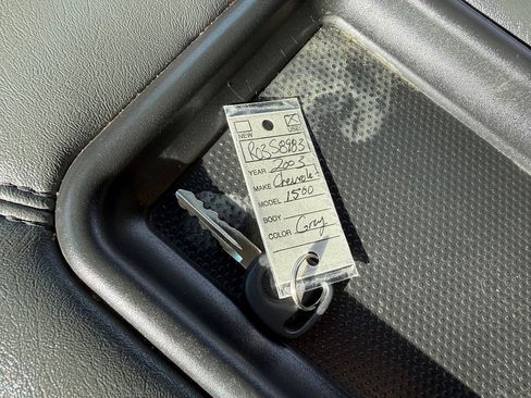 Used 2003 Chevrolet Silverado 2500 LS w/ Skid Plate Package image 18