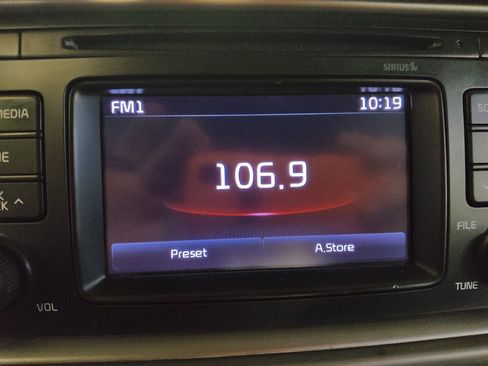 Used 2016 Kia Optima LX image 25