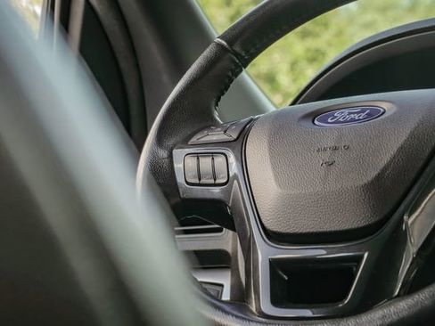 Used 2018 Ford Explorer XLT w/ Equipment Group 202A image 17