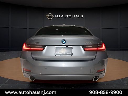 Used 2023 BMW 330e xDrive w/ Premium Package image 8
