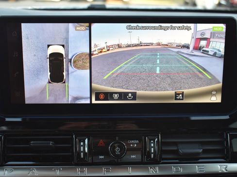 New 2026 Nissan Pathfinder SL image 32