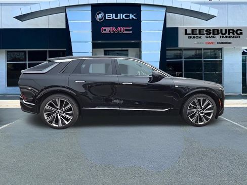 Used 2026 Cadillac Lyriq Signature Luxury w/ Nappa Leather Package AWD/4WD image 8