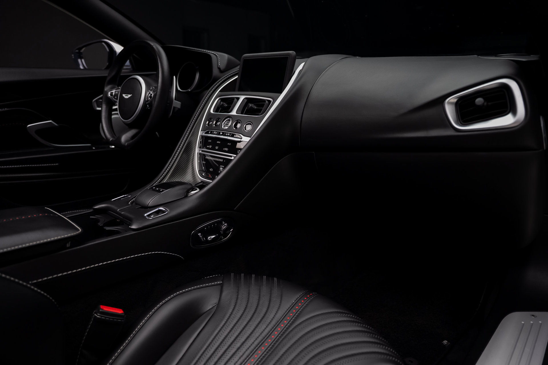 Used 2019 Aston Martin DB11 Volante RWD image 61