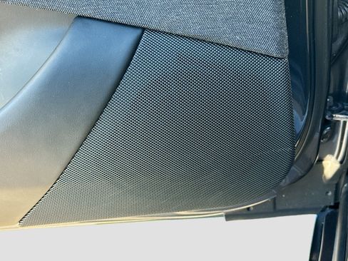 Used 2022 Tesla Model S Plaid image 25