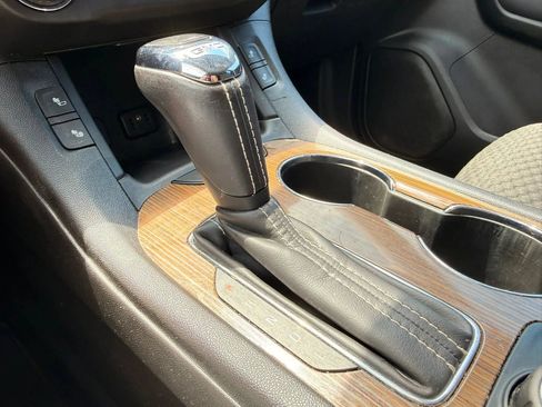 Used 2019 GMC Acadia SLE AWD/4WD image 28