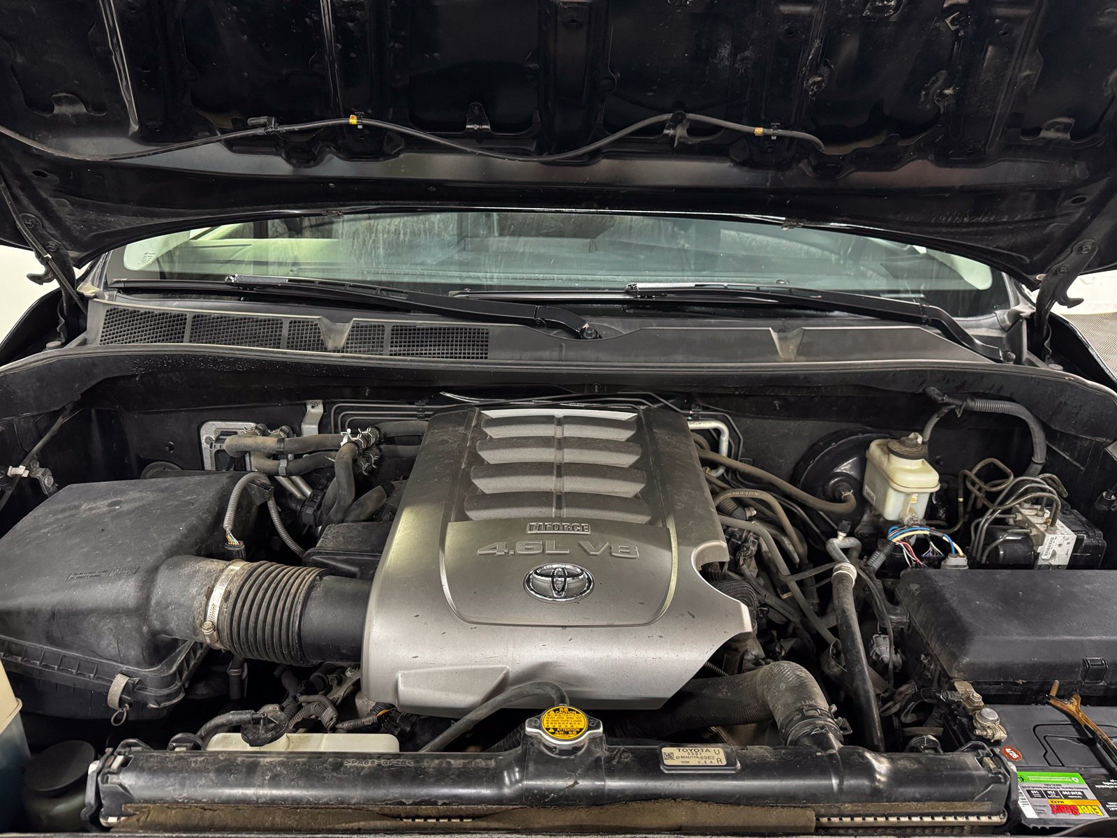 Used 2010 Toyota Sequoia SR5 AWD/4WD image 8