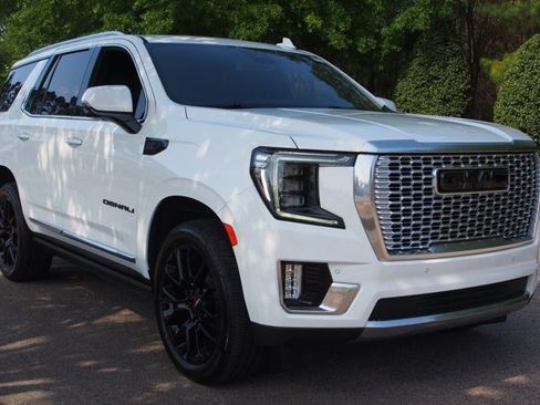 Used 2023 GMC Yukon Denali w/ LPO, Floor Liner Package image 1