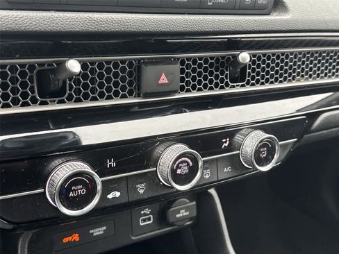 Used 2023 Honda Civic Sport image 32