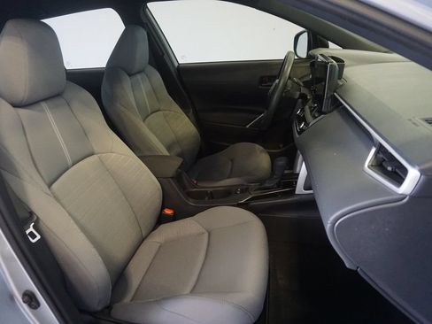 Used 2025 Toyota Corolla Cross AWD Hybrid image 19