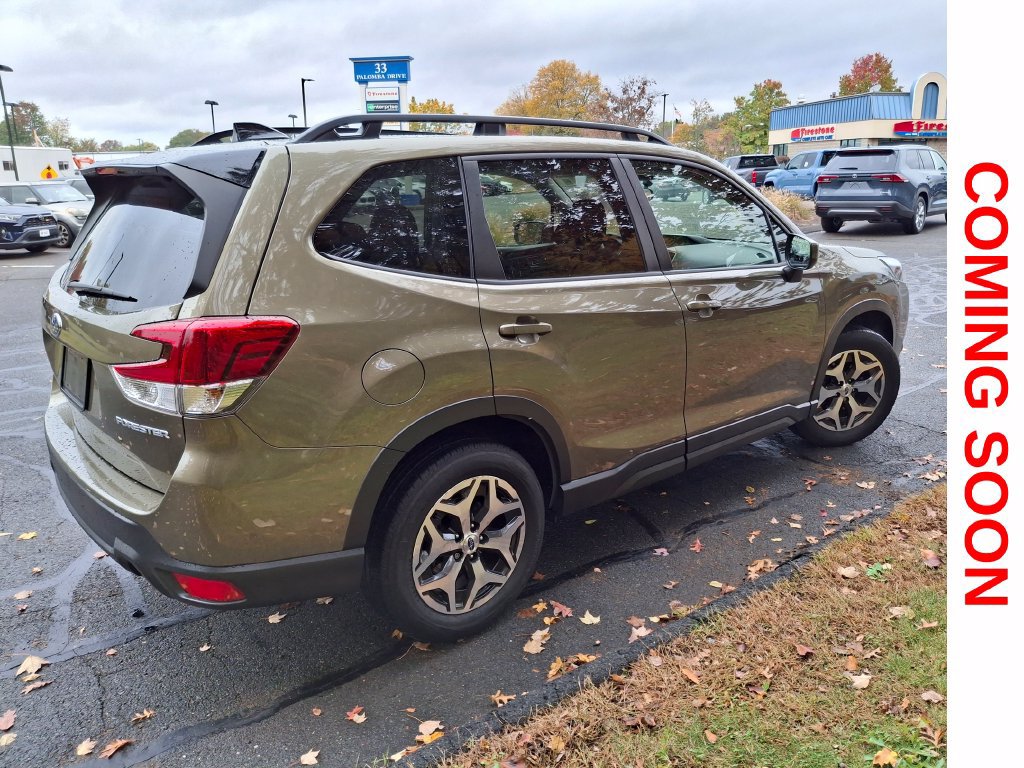Used 2024 Subaru Forester Premium AWD/4WD image 5