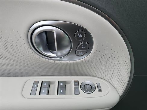 New 2026 Hyundai Ioniq 9 Calligraphy image 15