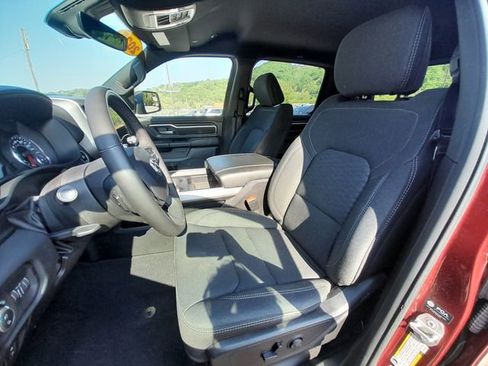 Used 2025 RAM 1500 Big Horn AWD/4WD image 37