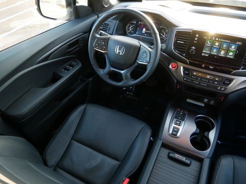 Certified 2023 Honda Passport EX-L image 9