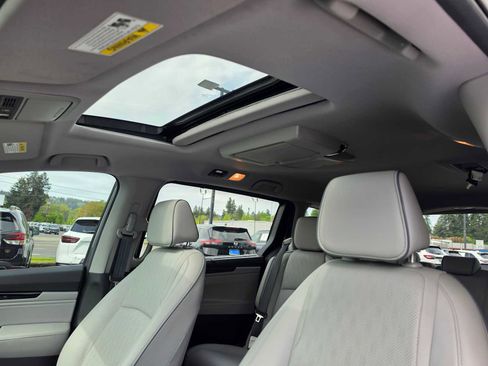 Used 2024 Honda Odyssey Elite image 24