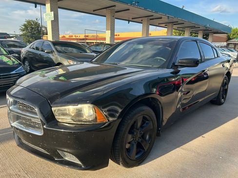 Used 2012 Dodge Charger SE w/ Connectivity Group RWD image 1