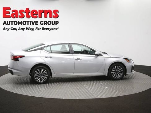 Used 2023 Nissan Altima 2.5 SV AWD/4WD image 43