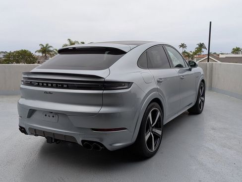 New 2025 Porsche Cayenne Turbo image 9