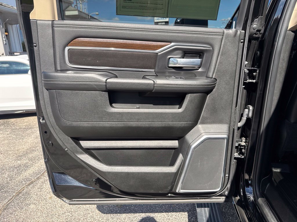 Used 2022 RAM 2500 Laramie AWD/4WD image 17