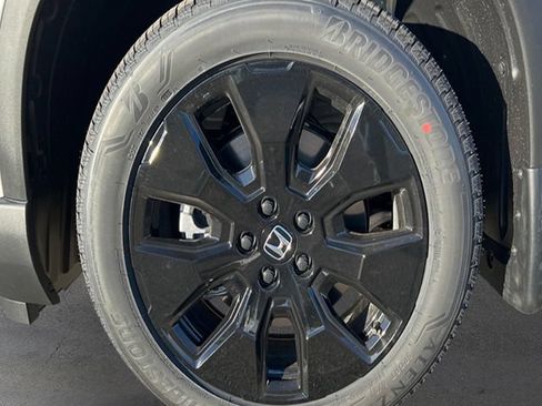 New 2026 Honda Pilot Black Edition image 10