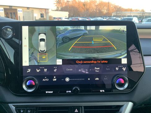 Used 2025 Lexus RX 450h AWD w/ Luxury Package image 25