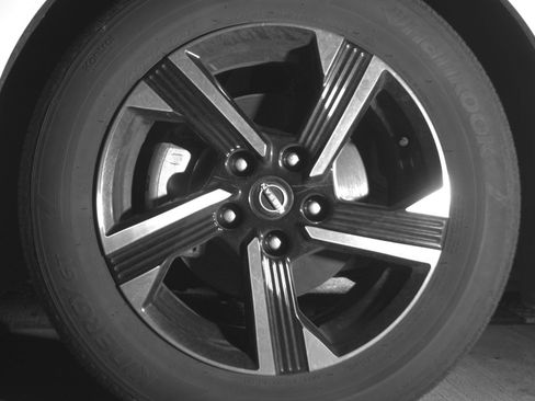 Used 2025 Nissan Sentra SV FWD image 14
