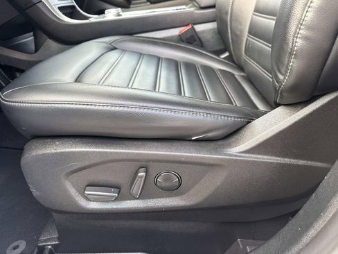 Used 2024 Ford Edge SEL image 16