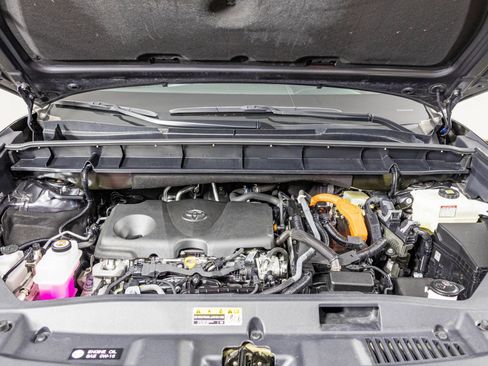 Used 2023 Toyota Highlander XLE image 44