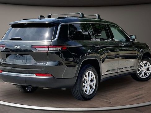 Used 2022 Jeep Grand Cherokee L Limited w/ Luxury Tech Group II AWD/4WD image 2