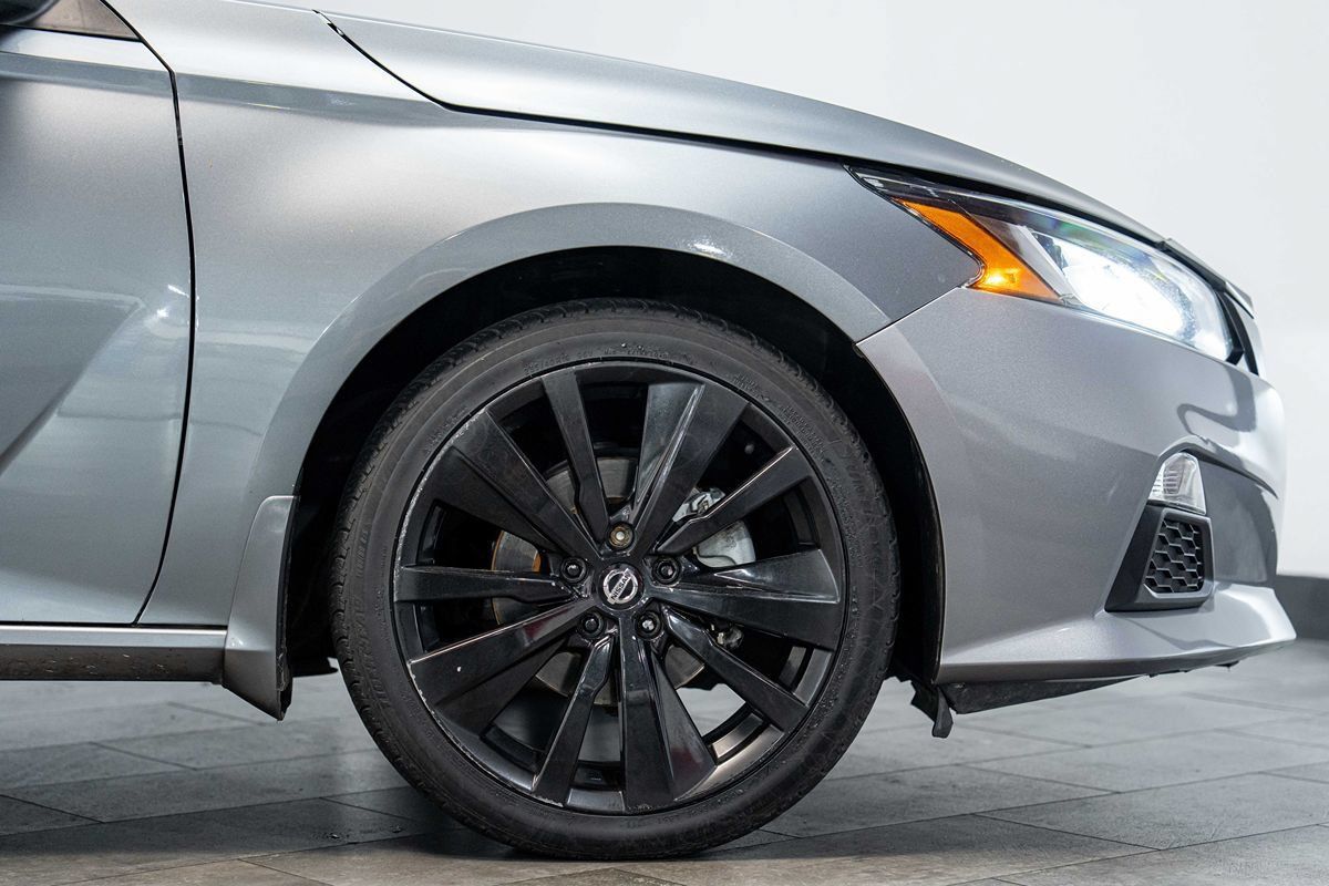 Used 2021 Nissan Altima 2.5 SR AWD/4WD image 9
