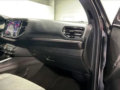 Used 2025 Dodge Durango GT AWD/4WD image 19