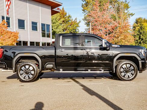 Used 2024 GMC Sierra 3500 Denali w/ Denali Reserve Package image 2