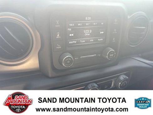 Used 2018 Jeep Wrangler Unlimited Sport AWD/4WD image 20