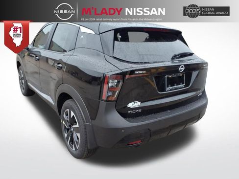 New 2026 Nissan Kicks SV w/ SV Premium Package image 5