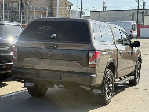 Used 2021 Nissan Titan PRO-4X w/ Pro-4x Convenience Package AWD/4WD image 4
