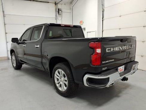 Used 2025 Chevrolet Silverado 1500 LTZ AWD/4WD image 5
