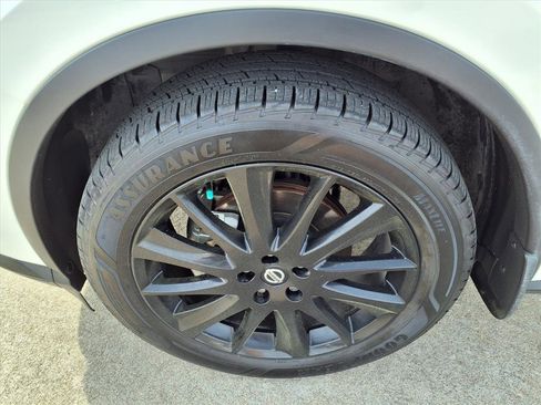 Certified 2022 Nissan Murano SV w/ SV Midnight Edition Package image 17