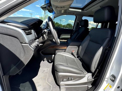 Used 2019 Chevrolet Suburban Premier AWD/4WD image 20