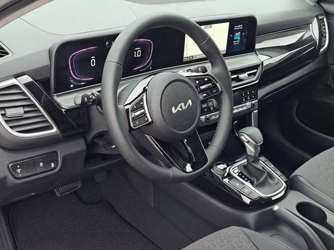 New 2026 Kia Seltos S image 6