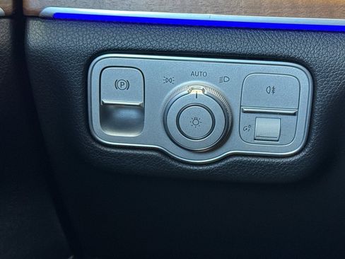 Used 2025 Mercedes-Benz GLE 350 4MATIC image 37