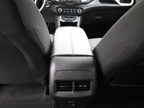 Certified 2024 GMC Terrain SLE image 19