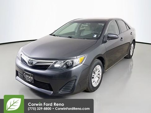 Used 2012 Toyota Camry LE FWD image 3