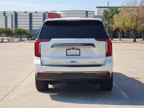 Used 2024 GMC Yukon XL AT4 AWD/4WD image 6