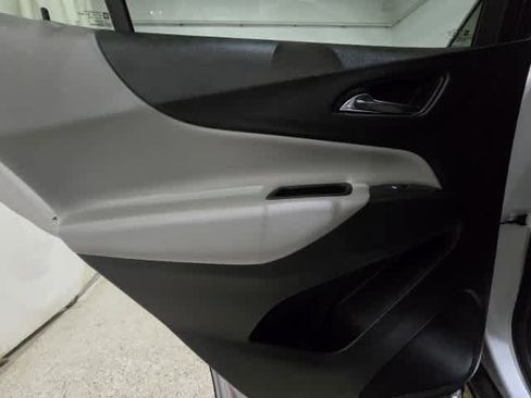 Used 2020 Chevrolet Equinox LT AWD/4WD image 12