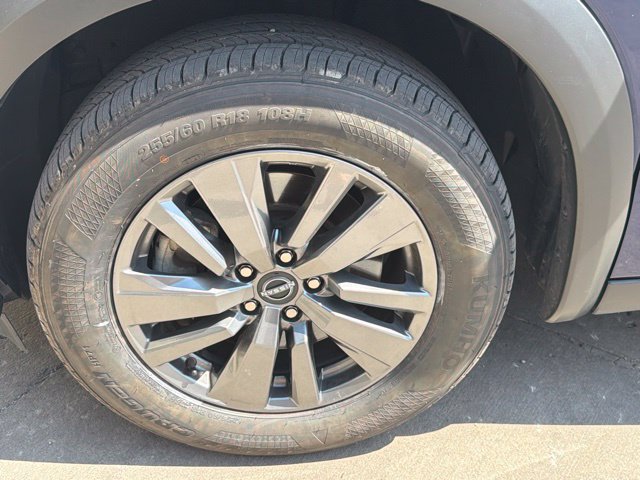Used 2025 Nissan Pathfinder SV AWD/4WD image 11