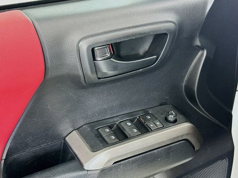 Used 2021 Toyota Tacoma SR5 image 15