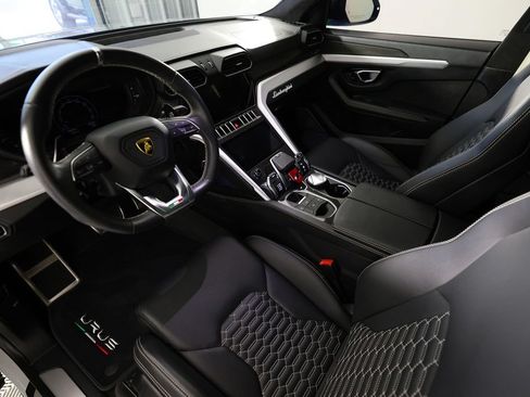 Used 2022 Lamborghini Urus AWD/4WD image 16