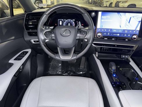 Used 2023 Lexus RX 350 Premium w/ Accessory Package AWD/4WD image 4