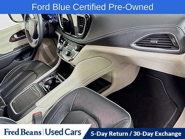 Used 2023 Chrysler Pacifica Limited FWD image 50