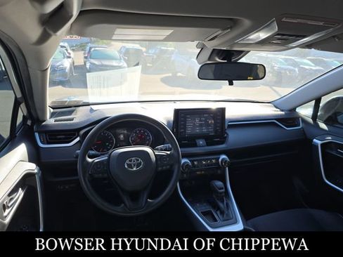Used 2021 Toyota RAV4 XLE image 11